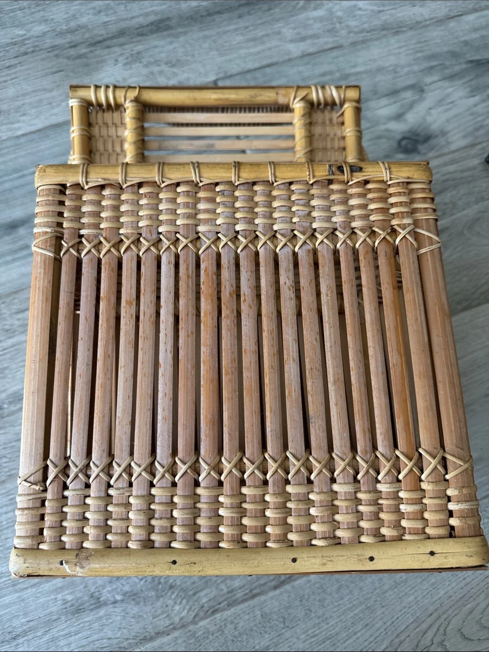 Natural Brown Wicker/Bamboo Picnic Basket with Wine or Bottle holders